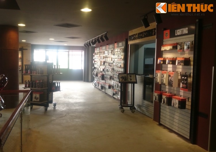 “Dot nhap” showroom Harley-Davidson dau tien tai Ha Noi-Hinh-11